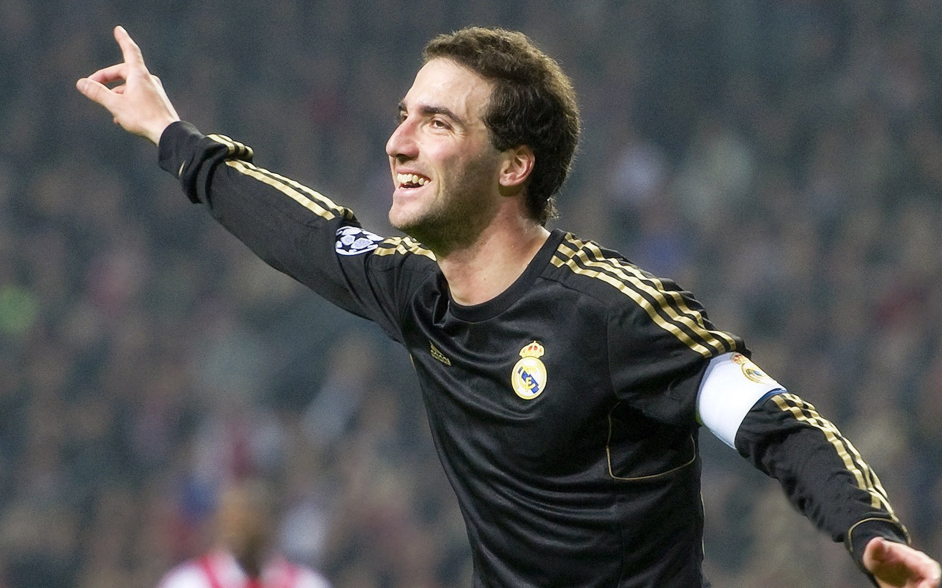 《镜报》：荷兰女足在预选赛中与法国队激战，法国女足世界杯荷兰女足