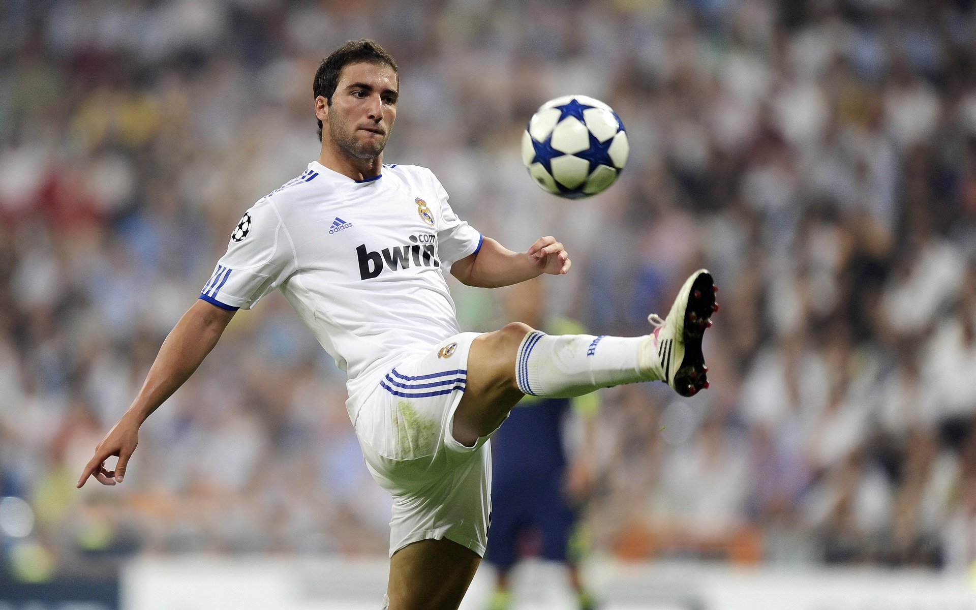 斯特克城球员集体确诊,大规模隔离措施生效,斯特里克